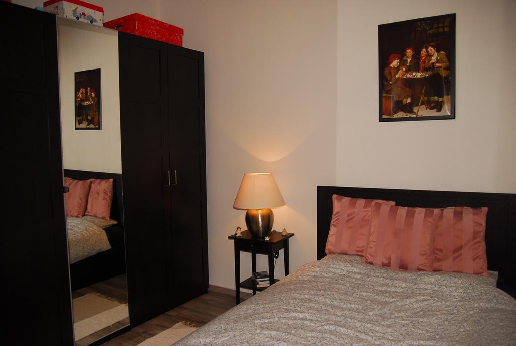 Balazs Apartment - Oktogon Будапеща Екстериор снимка