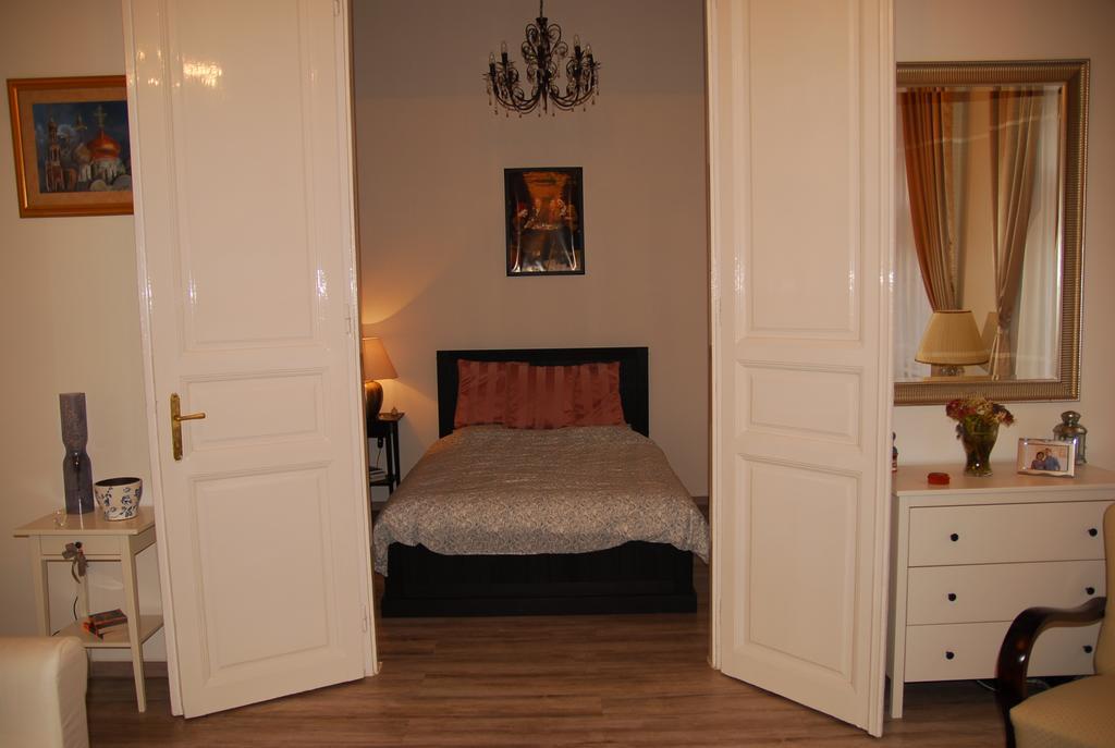 Balazs Apartment - Oktogon Будапеща Екстериор снимка