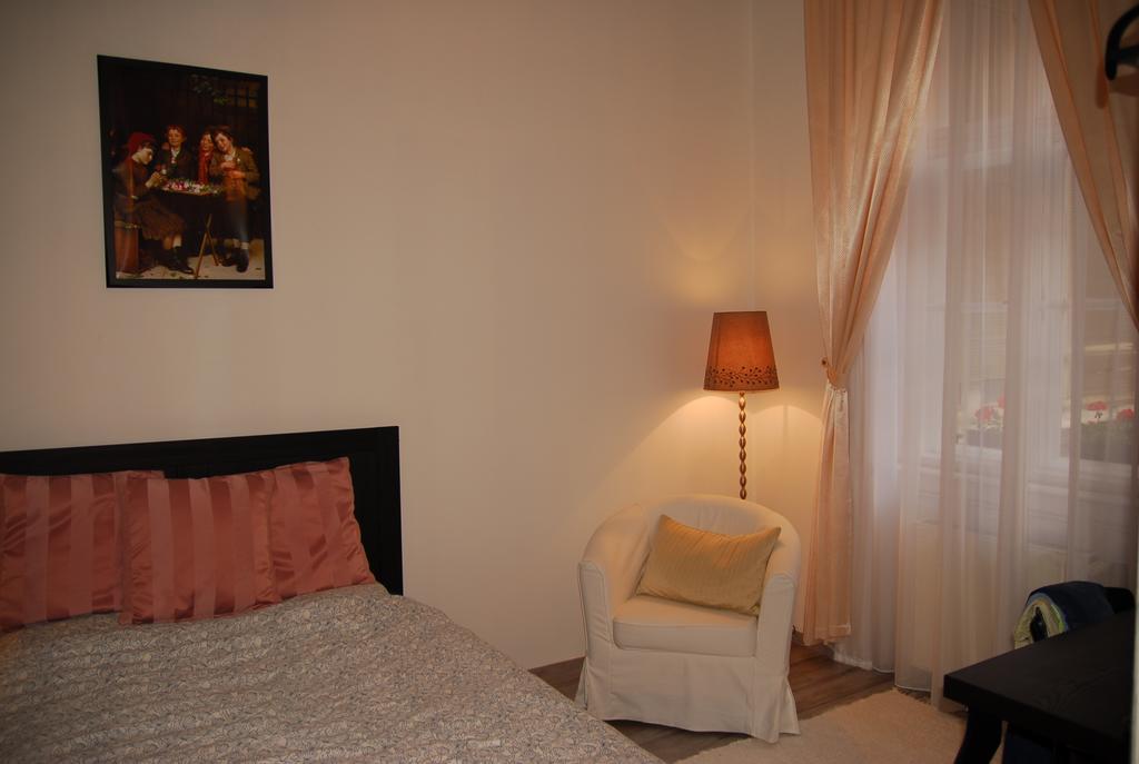 Balazs Apartment - Oktogon Будапеща Екстериор снимка
